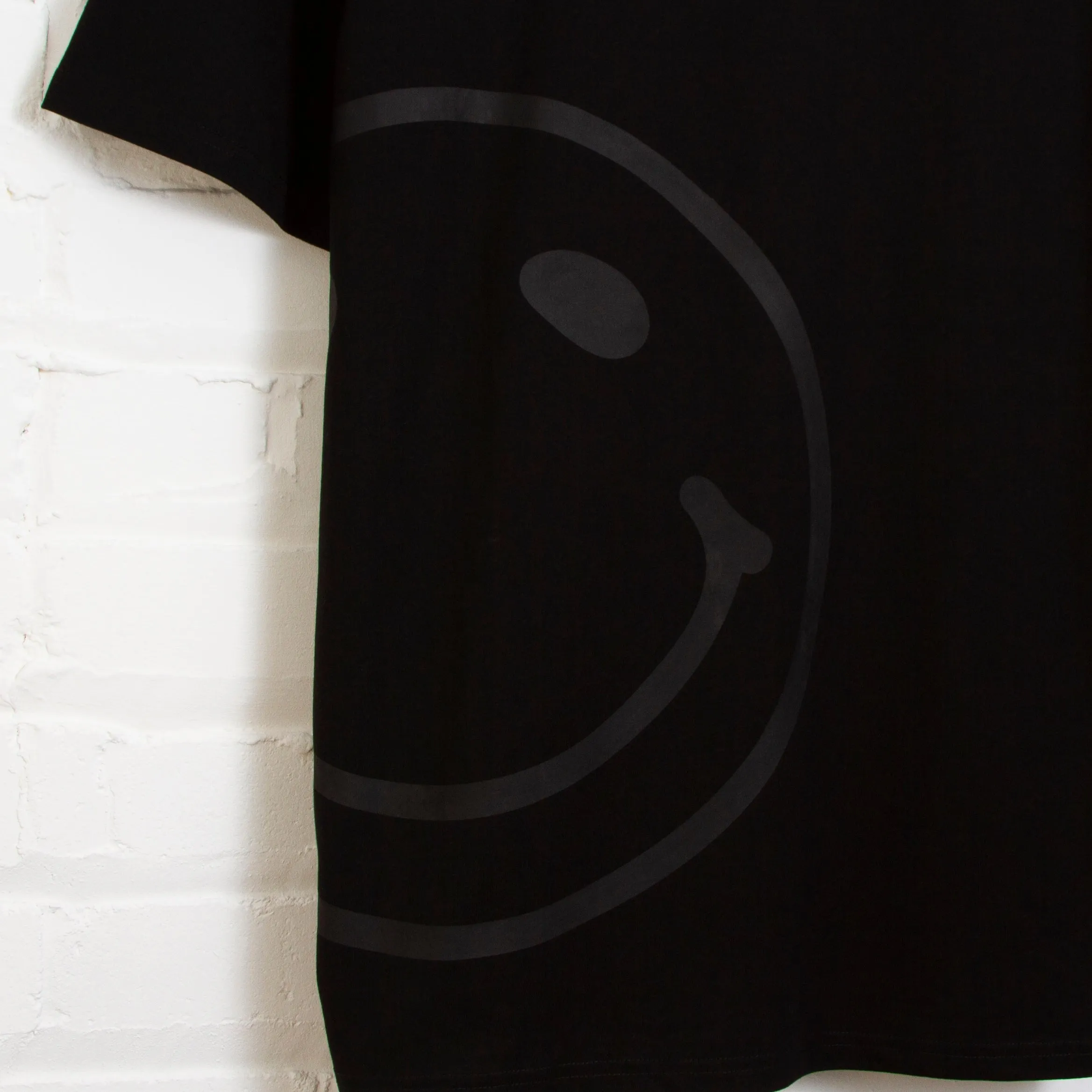 Black On Black Side Smiley - Oversized Tshirt - Black