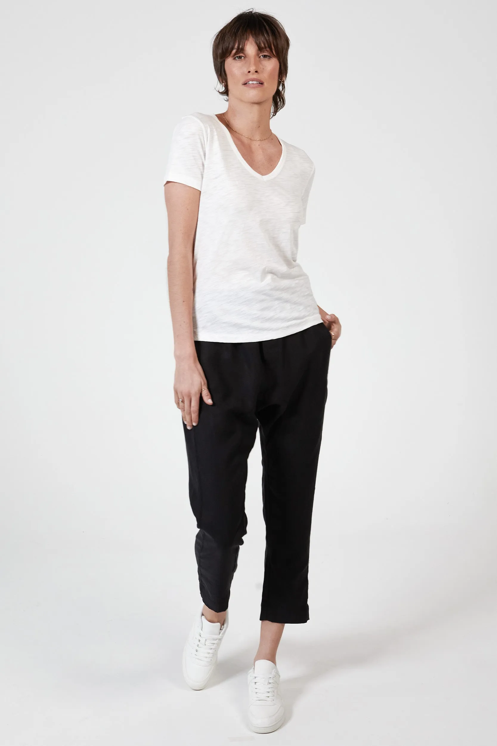 BLAKE SLUB V-NECK - WHITE