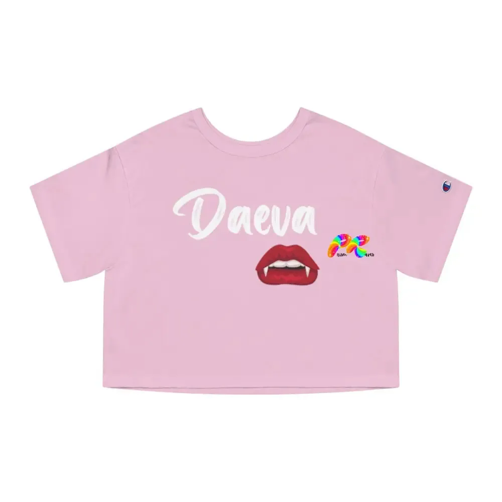 Daeva With Vampire Teeth Champion Cropped T-Shirt