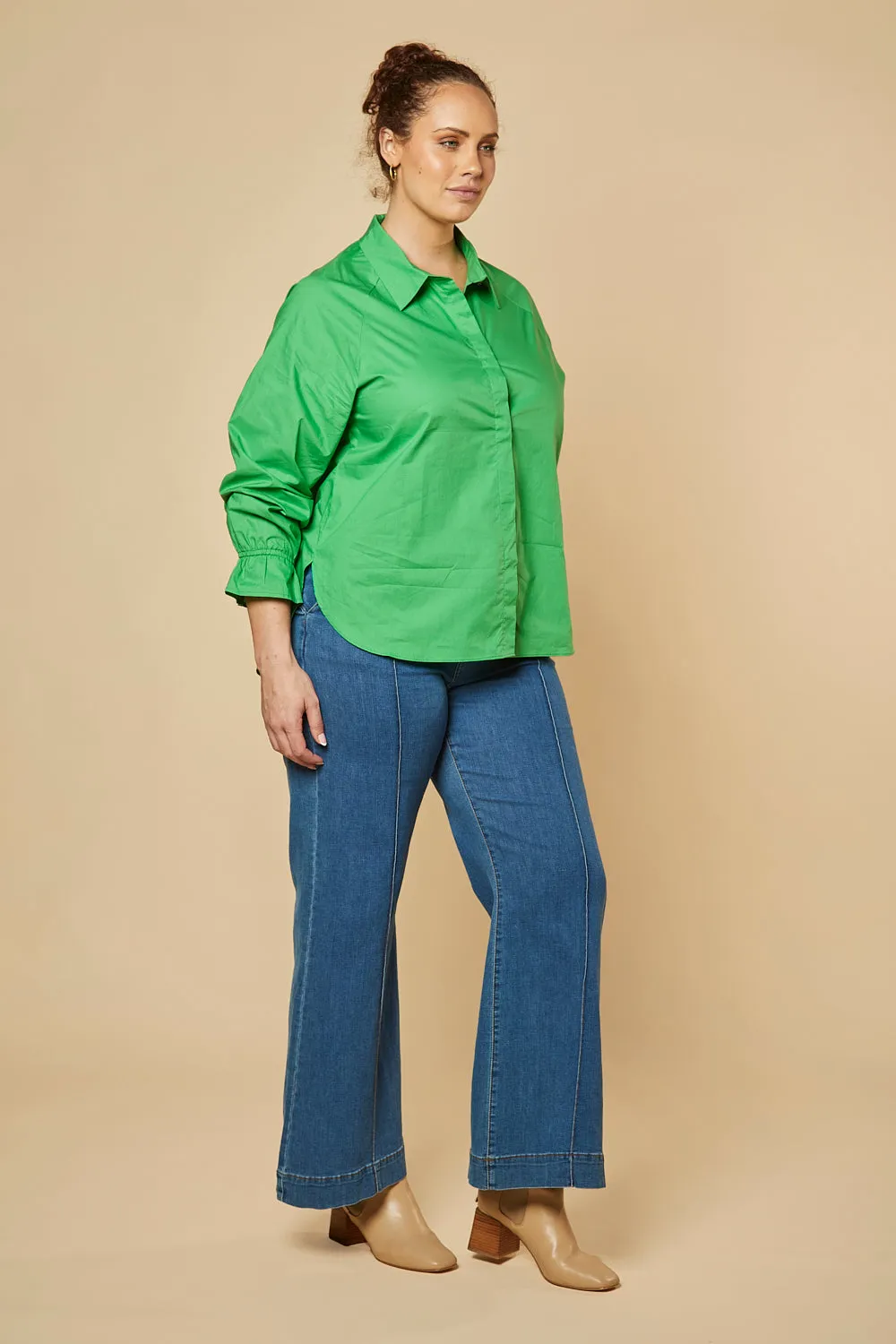 Ebony Frill Cuff Shirt in Green Poplin