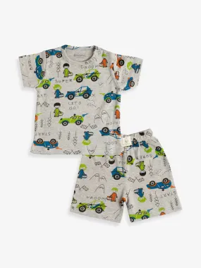 Half sleeve graphic pattern in white t-shirt & shorts for baby