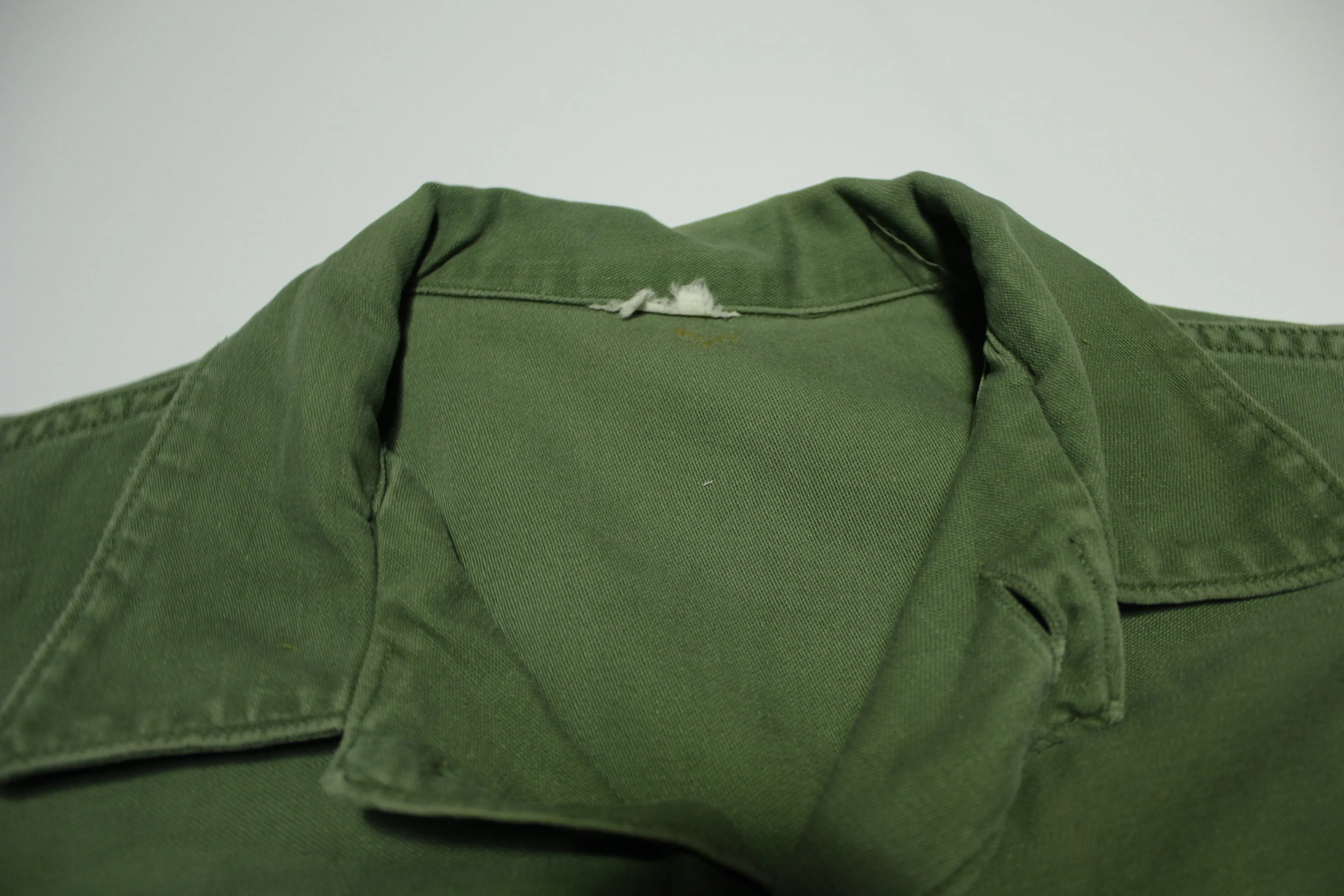 Shirt Utility Sateen OG-107 DLA100 Vintage 60s Military Army Issue Drab Olive Shirt